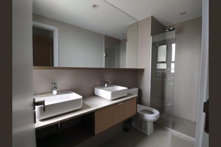 Apartamento para alugar com 73m², 2 quartos e 2 vagas Apartamento para alugar com 73m², 2 quartos e 2 vagasBanheiro da Suíte 1