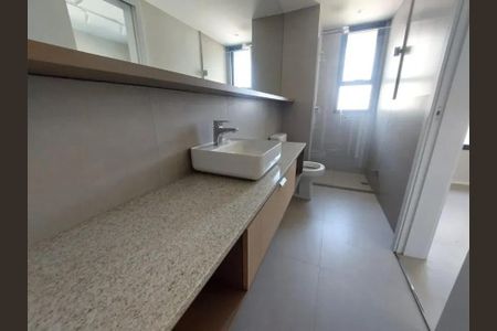 Apartamento para alugar com 73m², 2 quartos e 2 vagas Apartamento para alugar com 73m², 2 quartos e 2 vagasBanheiro da Suíte 2