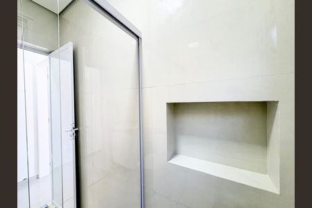 Casa de condomínio para alugar com 60m², 1 quarto e sem vagaBanheiro