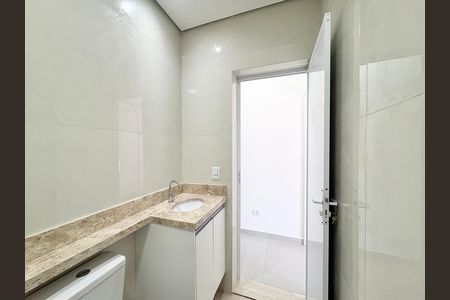 Casa de condomínio para alugar com 60m², 1 quarto e sem vagaBanheiro
