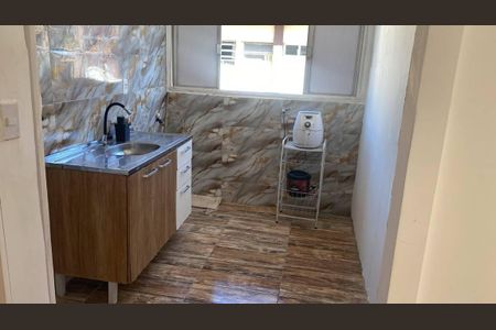 Cozinha de apartamento para alugar com 1 quarto, 42m² em Brás de Pina, Rio de Janeiro