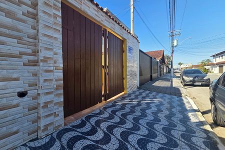 Fachada de casa para alugar com 2 quartos, 78m² em Maracanã, Praia Grande