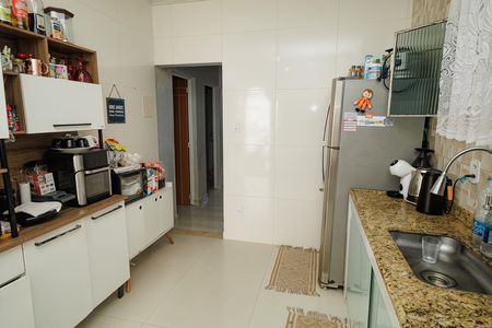 Casa à venda com 250m², 3 quartos e 4 vagas Casa à venda com 250m², 3 quartos e 4 vagasCozinha