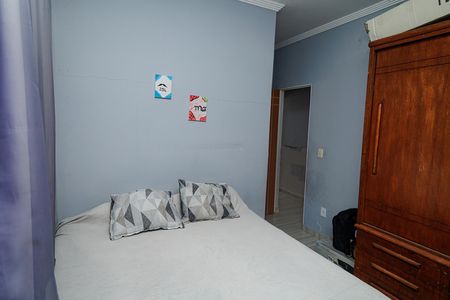 Casa à venda com 250m², 3 quartos e 4 vagas Casa à venda com 250m², 3 quartos e 4 vagasQuarto 4