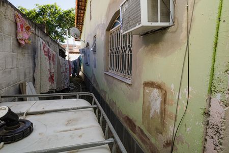 Corredor de casa à venda com 3 quartos, 250m² em Campo Grande, Rio de Janeiro