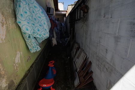 Casa à venda com 250m², 3 quartos e 4 vagas Casa à venda com 250m², 3 quartos e 4 vagasCorredor