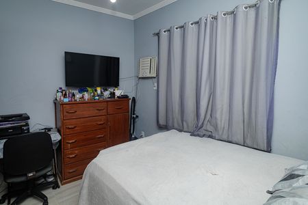 Casa à venda com 250m², 3 quartos e 4 vagas Casa à venda com 250m², 3 quartos e 4 vagasQuarto 4