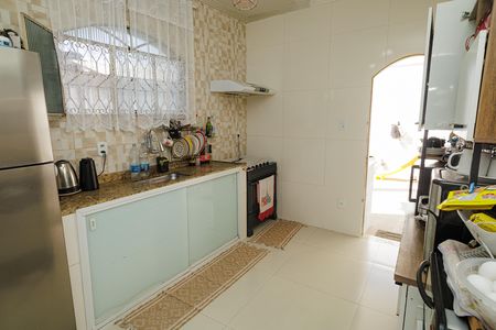 Casa à venda com 250m², 3 quartos e 4 vagas Casa à venda com 250m², 3 quartos e 4 vagasCozinha