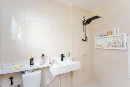 Banheiro de apartamento para alugar com 1 quarto, 42m² em Jardim Iv Centenario, Guarulhos