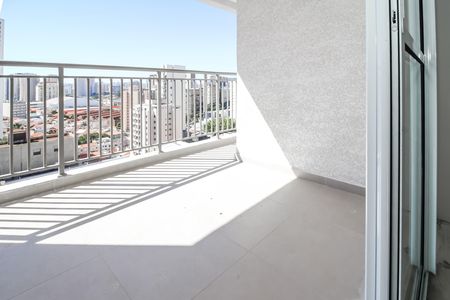 Apartamento à venda com 70m², 3 quartos e 1 vaga Apartamento à venda com 70m², 3 quartos e 1 vagaVaranda