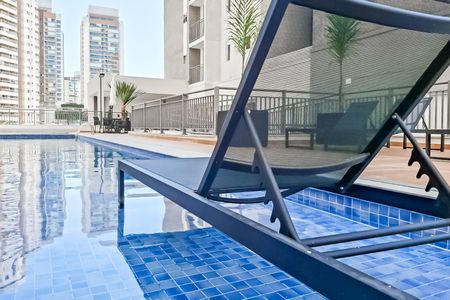 Apartamento à venda com 70m², 3 quartos e 1 vaga Apartamento à venda com 70m², 3 quartos e 1 vagaPiscina