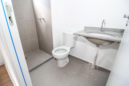 Apartamento à venda com 70m², 3 quartos e 1 vaga Apartamento à venda com 70m², 3 quartos e 1 vagaBanheiro da Suíte