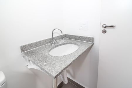 Apartamento à venda com 70m², 3 quartos e 1 vaga Apartamento à venda com 70m², 3 quartos e 1 vagaBanheiro da Suíte