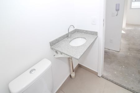 Apartamento à venda com 40m², 2 quartos e sem vaga Apartamento à venda com 40m², 2 quartos e sem vagaBanheiro