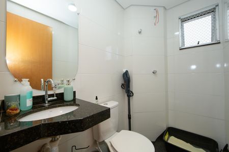 Apartamento à venda com 52m², 2 quartos e 1 vagaBANHEIRO1