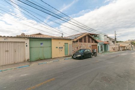 Casa à venda com 300m², 4 quartos e 2 vagas
