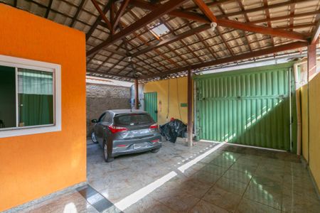 Casa à venda com 300m², 4 quartos e 2 vagas