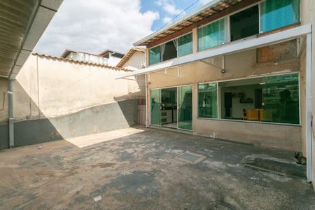 Casa para alugar com 4 quartos, 300m² em Jaqueline, Belo Horizonte