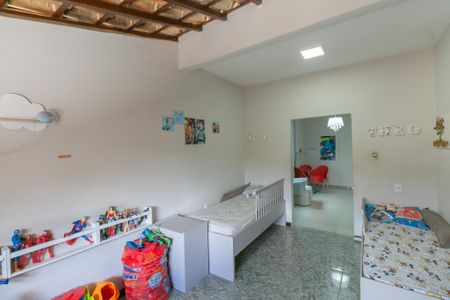 Casa à venda com 300m², 4 quartos e 2 vagas