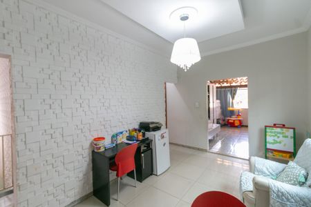 Casa à venda com 300m², 4 quartos e 2 vagas
