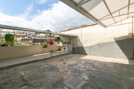 Casa à venda com 300m², 4 quartos e 2 vagas