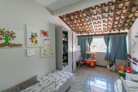 Casa à venda com 300m², 4 quartos e 2 vagas