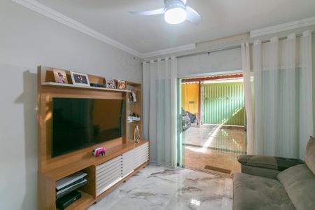 Casa à venda com 300m², 4 quartos e 2 vagas