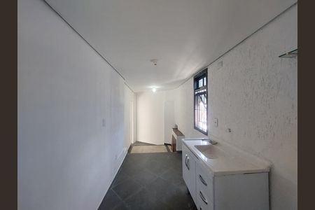 Cozinha de casa para alugar com 1 quarto, 30m² em Praça Joaniza, São Paulo