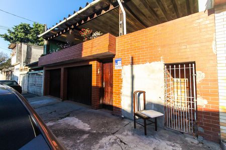 Casa para alugar com 60m², 1 quarto e sem vaga Casa para alugar com 60m², 1 quarto e sem vagaFachada + Placa