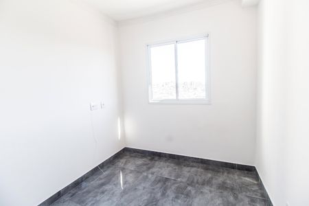 Quarto 2 de apartamento para alugar com 2 quartos, 35m² em Vila Sul Americana, Carapicuíba