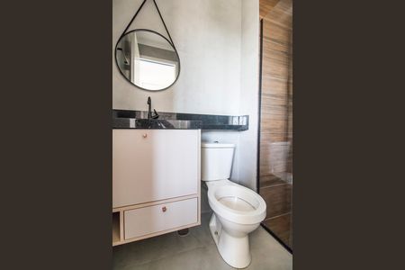 Banheiro de apartamento para alugar com 2 quartos, 35m² em Vila Sul Americana, Carapicuíba