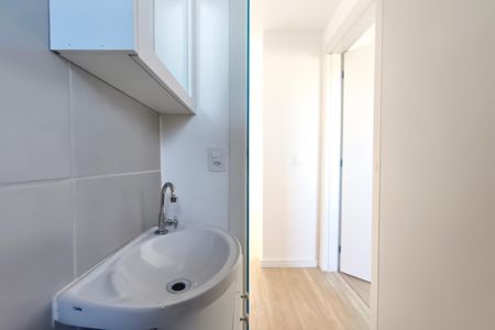 Apartamento à venda com 49m², 2 quartos e 1 vaga Apartamento à venda com 49m², 2 quartos e 1 vagaBanheiro