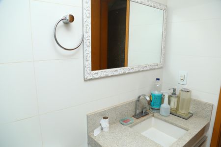 Apartamento à venda com 87m², 2 quartos e 1 vagaBanheiro Social
