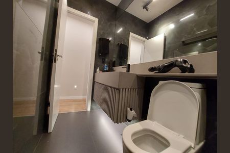 Banheiro de apartamento à venda com 2 quartos, 62m² em Prado, Belo Horizonte