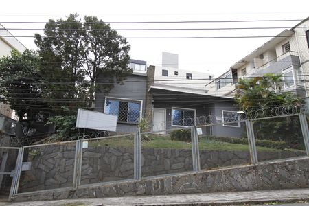 Fachada de casa à venda com 4 quartos, 380m² em Prado, Belo Horizonte