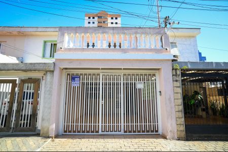 Fachada de casa à venda com 3 quartos, 184m² em Vila Gumercindo, São Paulo