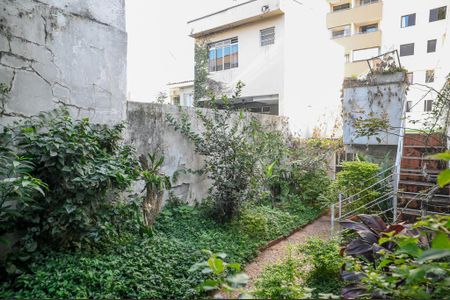 Quintal de casa à venda com 3 quartos, 184m² em Vila Gumercindo, São Paulo