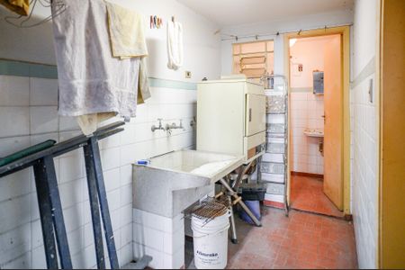 Edícula Área de Serviço de casa à venda com 3 quartos, 184m² em Vila Gumercindo, São Paulo