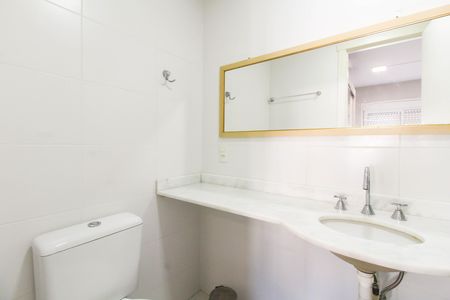 Apartamento para alugar com 60m², 2 quartos e 1 vaga Apartamento para alugar com 60m², 2 quartos e 1 vagaBanheiro da Suíte
