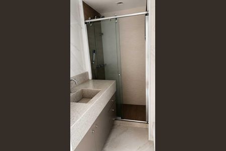 Apartamento para alugar com 152m², 4 quartos e 2 vagasBanheiro social