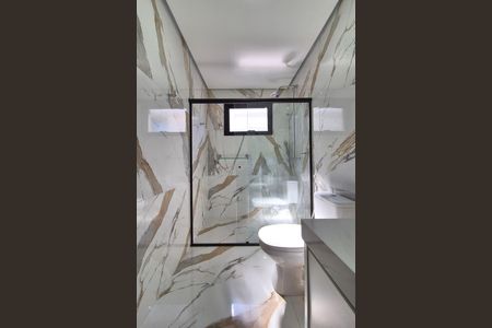 Casa de condomínio à venda com 350m², 4 quartos e 6 vagasBanheiro da Suíte 4