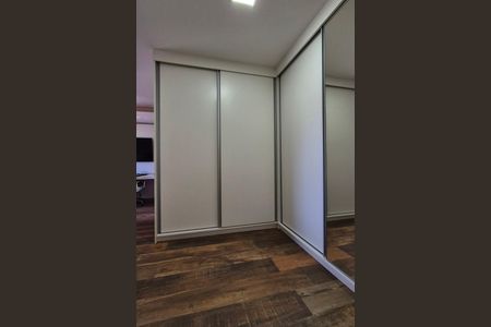 Casa de condomínio à venda com 350m², 4 quartos e 6 vagasDetalhe da Suíte 3 