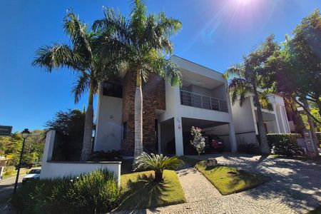 Casa de condomínio à venda com 350m², 4 quartos e 6 vagasFachada do Prédio