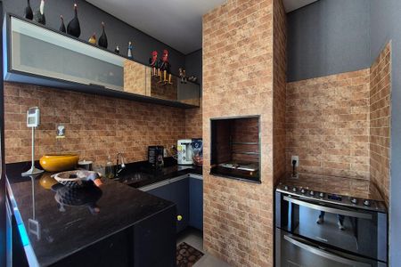 Casa de condomínio à venda com 350m², 4 quartos e 6 vagasÁrea comum - Churrasqueira