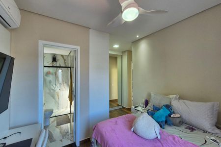 Casa de condomínio à venda com 350m², 4 quartos e 6 vagasQuarto 3 - Suíte
