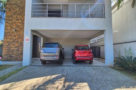 Casa de condomínio à venda com 350m², 4 quartos e 6 vagasGaragem 