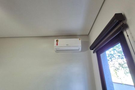 Casa de condomínio à venda com 350m², 4 quartos e 6 vagasDetalhe da Sala 