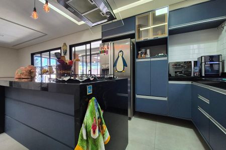 Casa de condomínio à venda com 350m², 4 quartos e 6 vagasCozinha 
