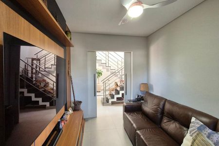 Casa de Condomínio à venda com 4 quartos, 350m² em Swiss Park, Campinas