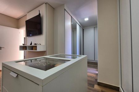Casa de condomínio à venda com 350m², 4 quartos e 6 vagasCloset da Suíte 1